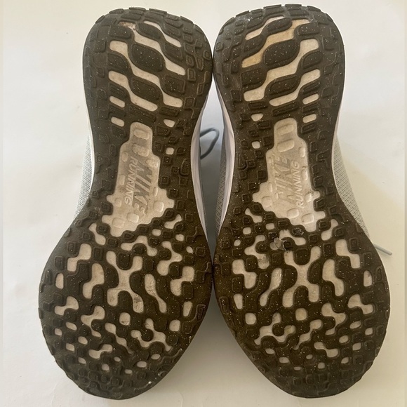 Nike Men's Revolution 6 NN Low Top Running Shoe, Grey Blue, Size 11W - Picture 10 of 12